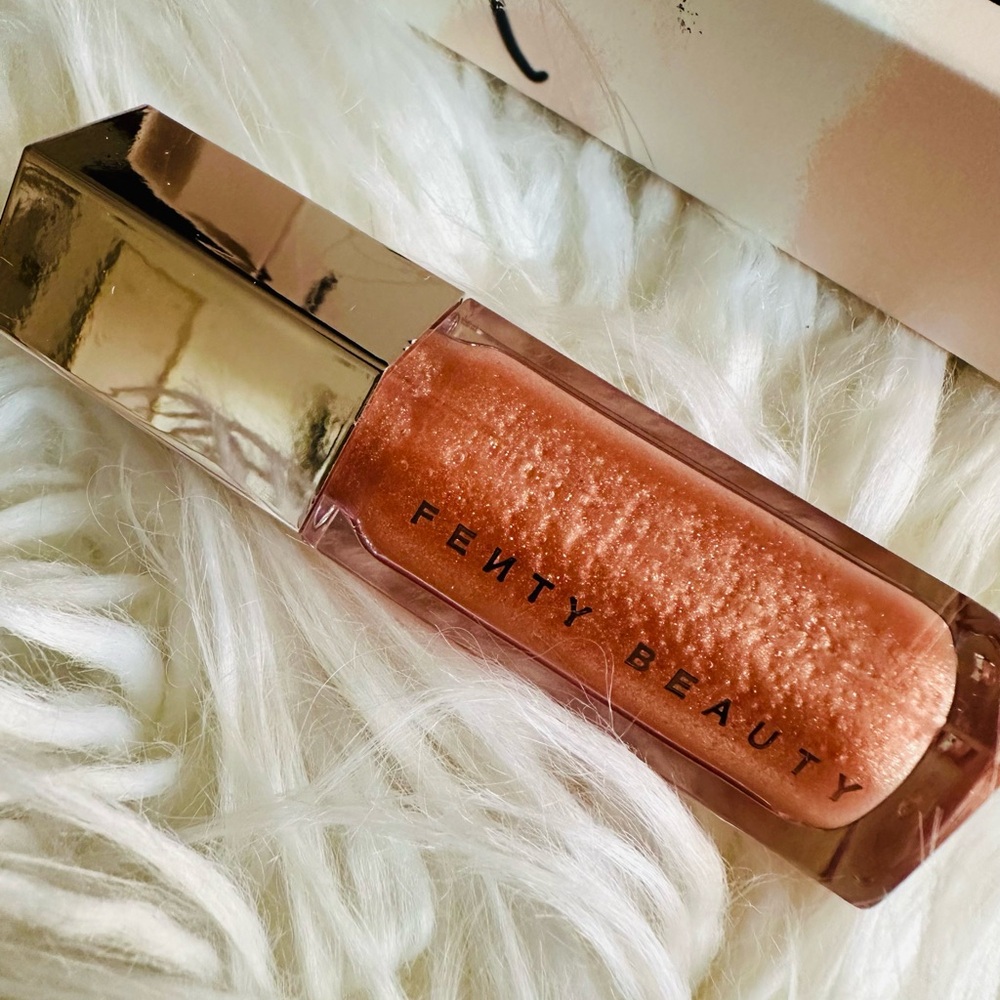 Fenty Beauty Gloss Bomb Champ Stamp Fantasy